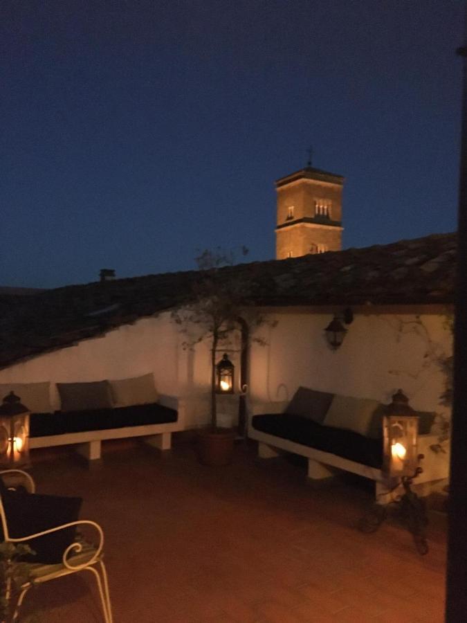 A Palazzo Fortebracci B&B Sutri Exteriör bild