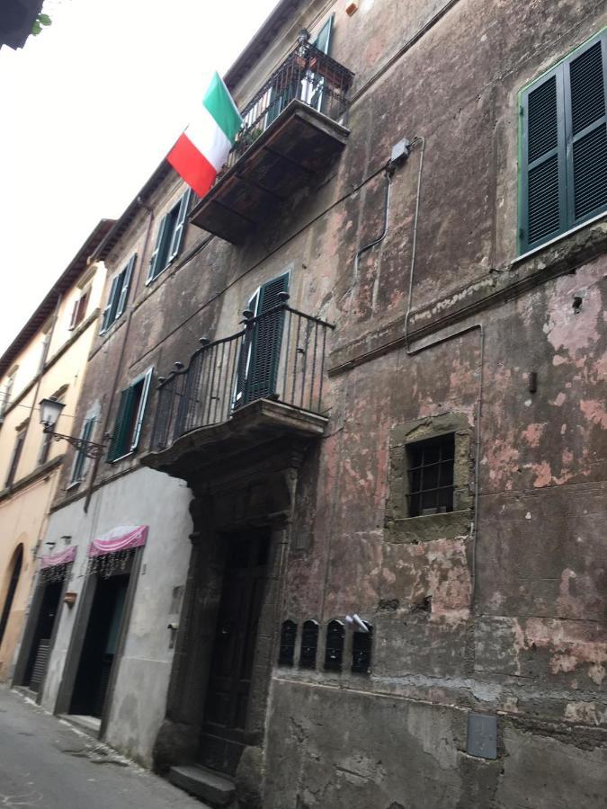 A Palazzo Fortebracci B&B Sutri Exteriör bild
