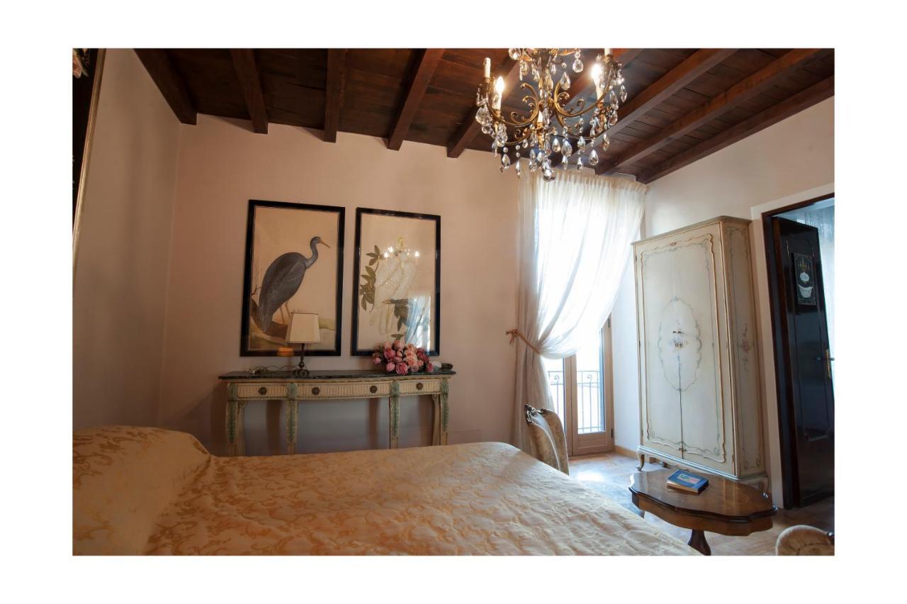 A Palazzo Fortebracci B&B Sutri Exteriör bild